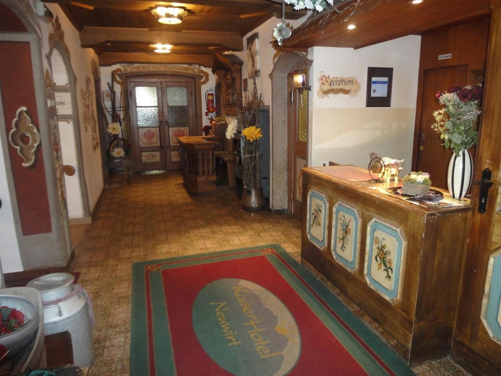 Kaiserhotel Neuwirt Оберндорф  Экстерьер фото