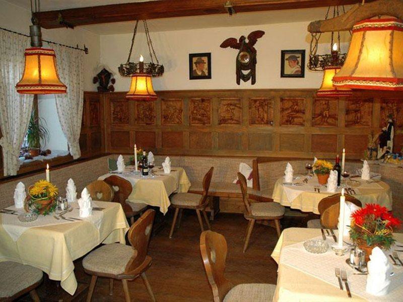 Kaiserhotel Neuwirt Оберндорф  Экстерьер фото